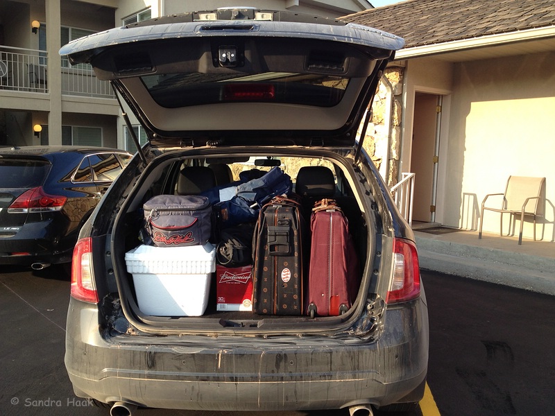 Ford escape midsize suv kofferraum